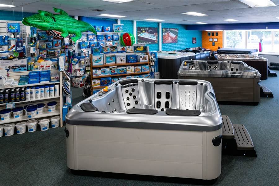 Hydro-Spa Outlet showroom in Woodland Hills, California